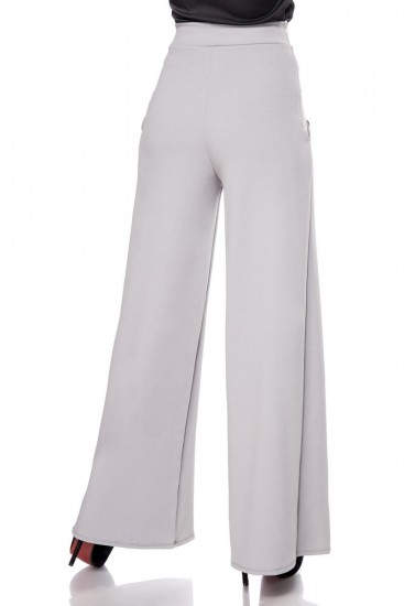 Modische Marlenehose mit Knöpfen